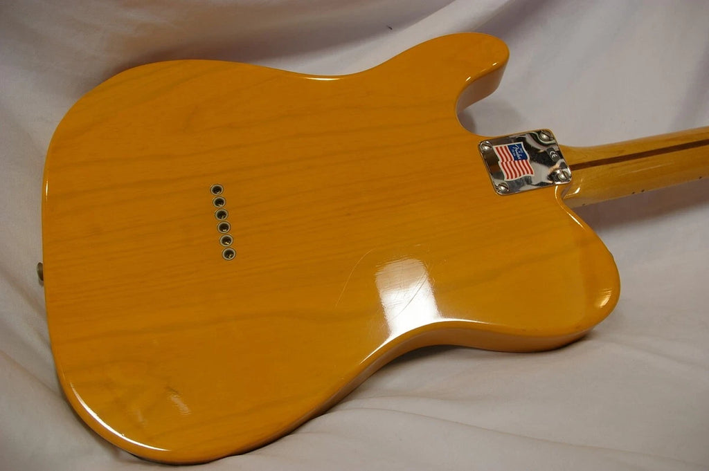 Fender American Vintage 1952 Telecaster Butter Scotch Blonde electric guitar