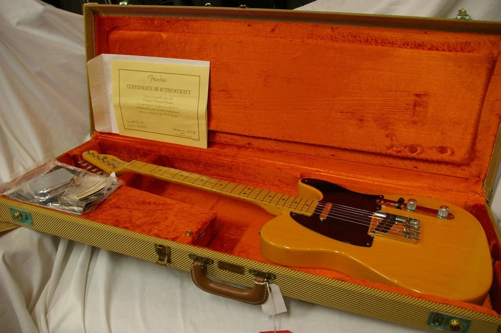 Fender American Vintage 1952 Telecaster Butter Scotch Blonde electric guitar