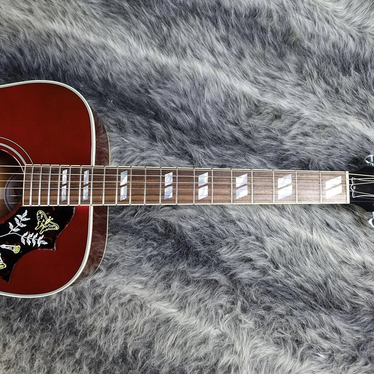 Gibson Hummingbird Standard Wine Red Acoustic Guitar