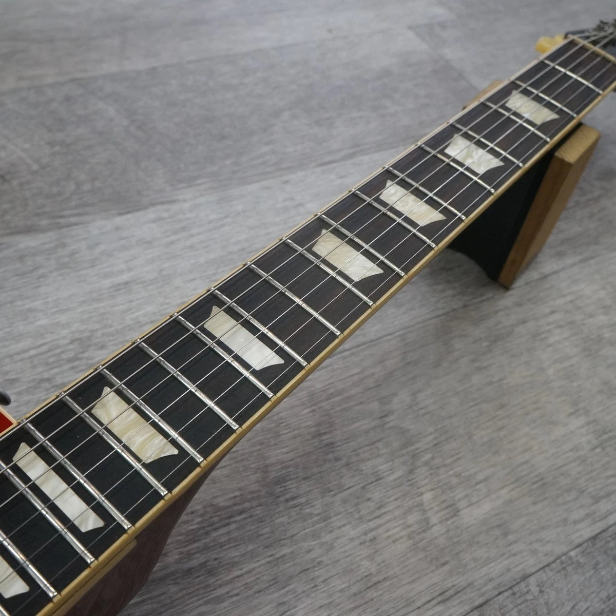 Gibson Les Paul Standard 2022 Cherry sunburst electric guitar