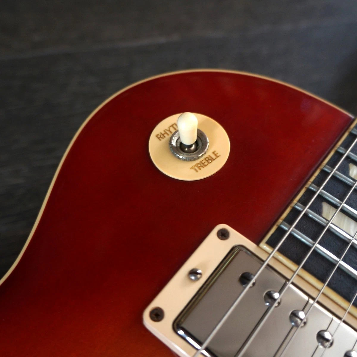 Gibson Les Paul Standard 2022 Cherry sunburst electric guitar