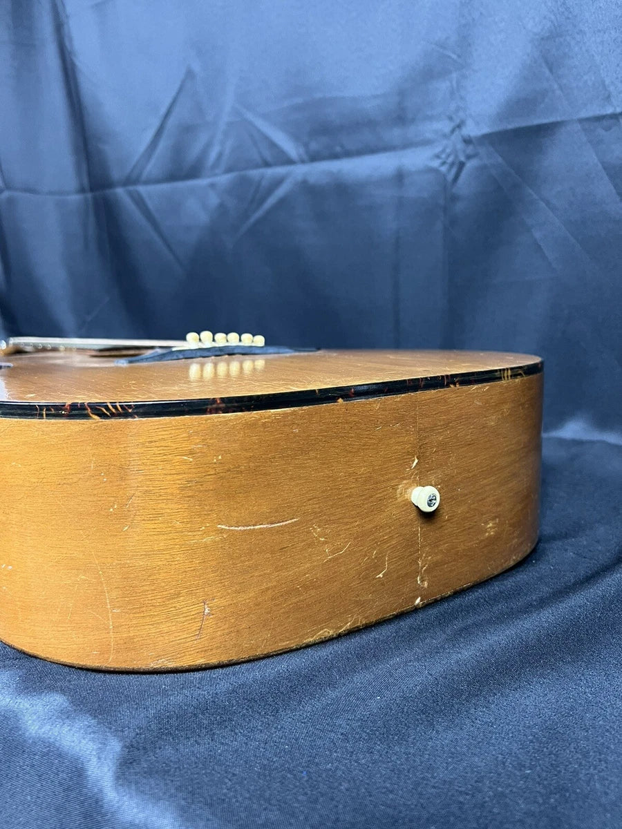 1961 Gibson LG-0 Acoustic Guitar w/Custom Taylor Case